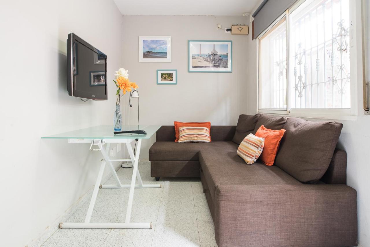 Malagaonbeach 1 - Two Bedrooms - Up To 3 People - 10 Meters Beach Extérieur photo