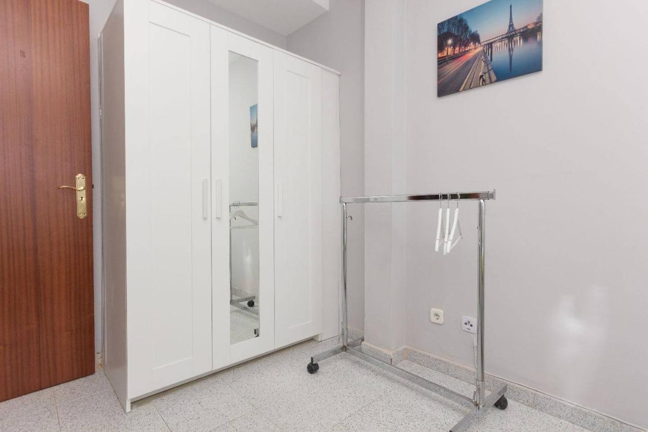 Malagaonbeach 1 - Two Bedrooms - Up To 3 People - 10 Meters Beach Extérieur photo