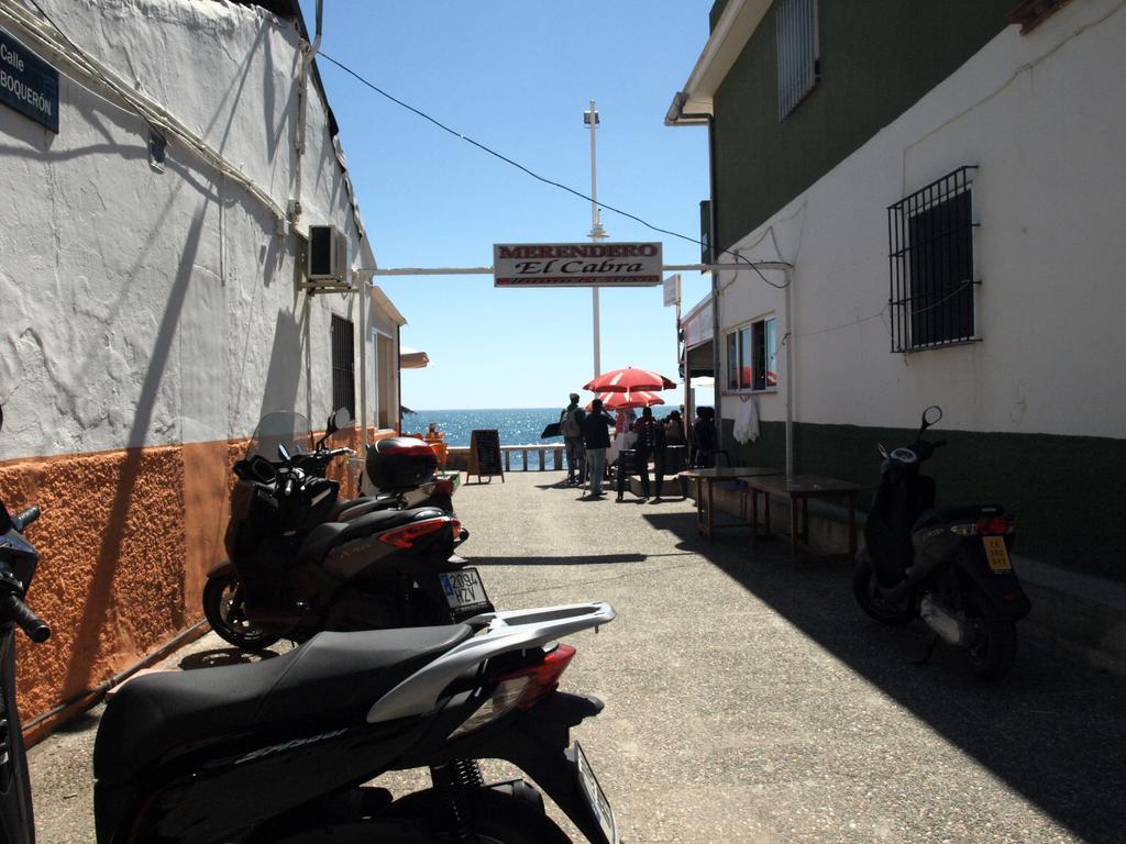 Malagaonbeach 1 - Two Bedrooms - Up To 3 People - 10 Meters Beach Chambre photo