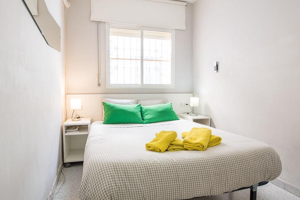 Malagaonbeach 1 - Two Bedrooms - Up To 3 People - 10 Meters Beach Extérieur photo